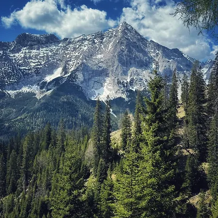 Alpstuga Sissi's *